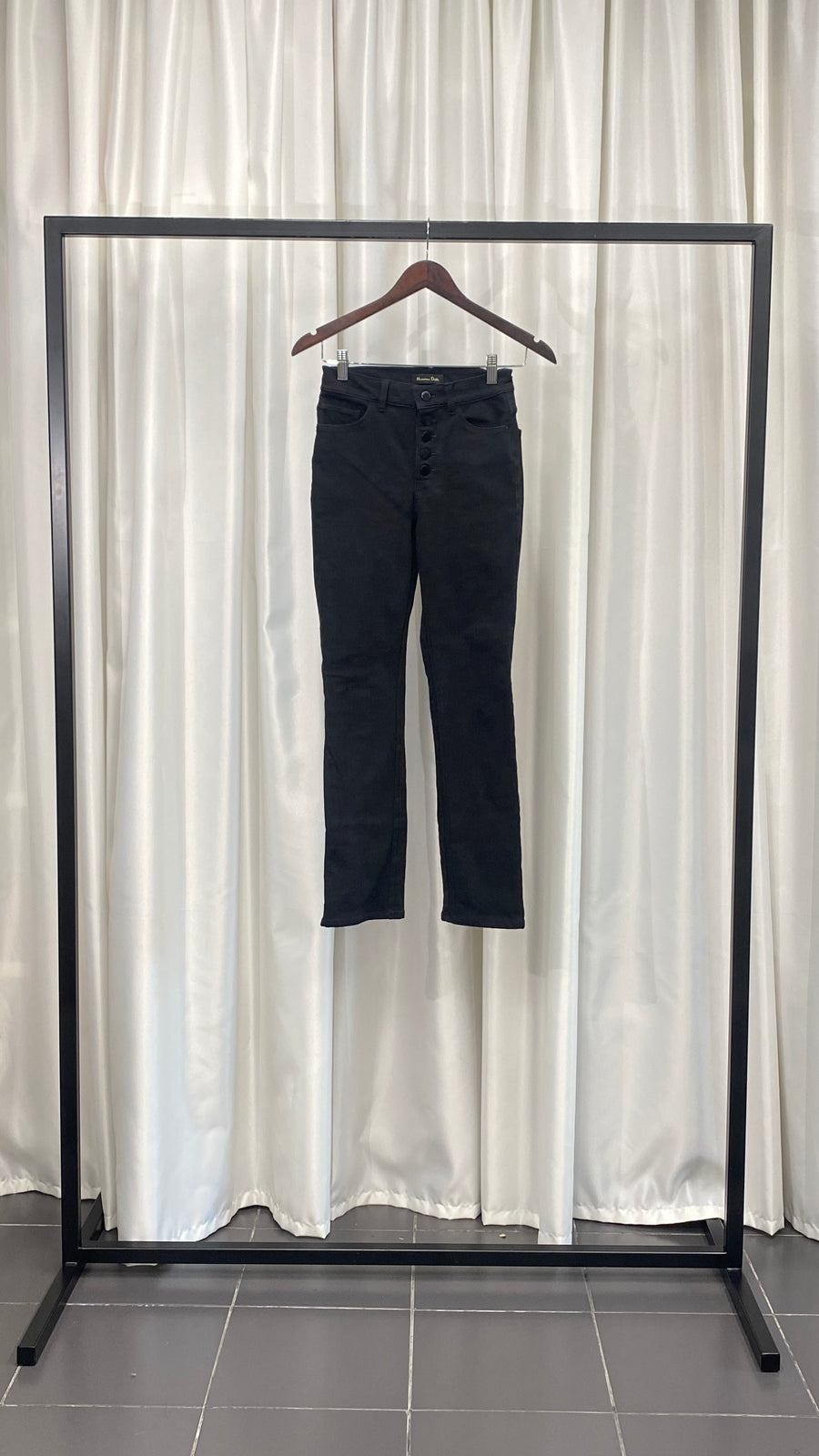 High Rise Buttoned Up Black Jeans