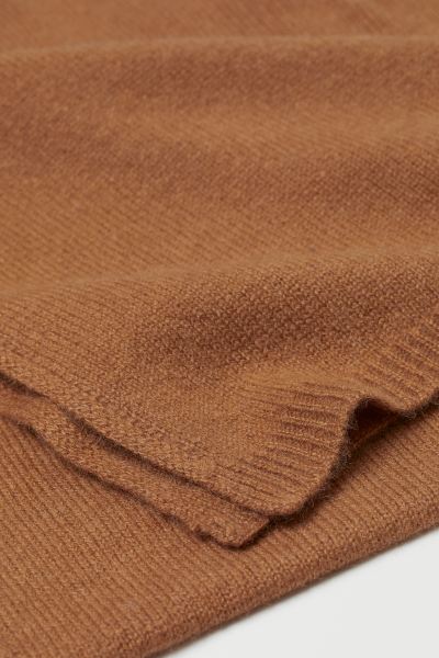 Knitted Brown Scarf